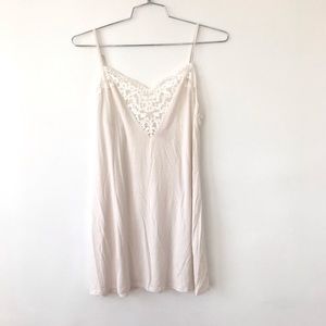 Victoria’s Secret cream night gown size L